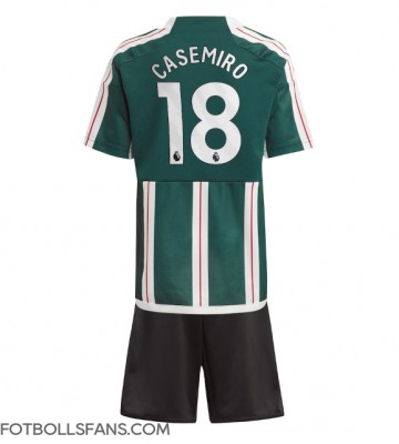 Manchester United Casemiro #18 Replika Bortatröja Barn 2023-24 Kortärmad (+ Korta byxor)